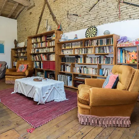 Holiday home En Pascot - 190 M2 Pour 6 Personnes - Ideal Familles Et Amis - 3 Et 2 Salles De Bain - Billard, Jardin, Barbecue Et Bibliotheque - A 10 Min De Villefranche, Nailloux Et Du Canal Du Midi