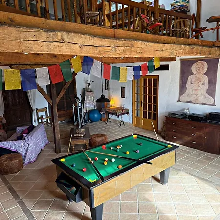 Feriehus En Pascot - Le Des Retrouvailles En Famille Ou Entre Amis - Authentique Ferme De Caractere Avec Billard, Immense Piece De Vie Et Jardin *