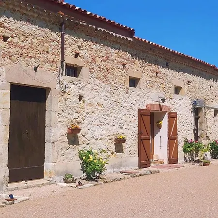 Feriehus En Pascot - Le Des Retrouvailles En Famille Ou Entre Amis - Authentique Ferme De Caractere Avec Billard, Immense Piece De Vie Et Jardin *
