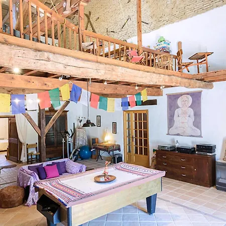 Feriehus En Pascot - Le Des Retrouvailles En Famille Ou Entre Amis - Authentique Ferme De Caractere Avec Billard, Immense Piece De Vie Et Jardin *