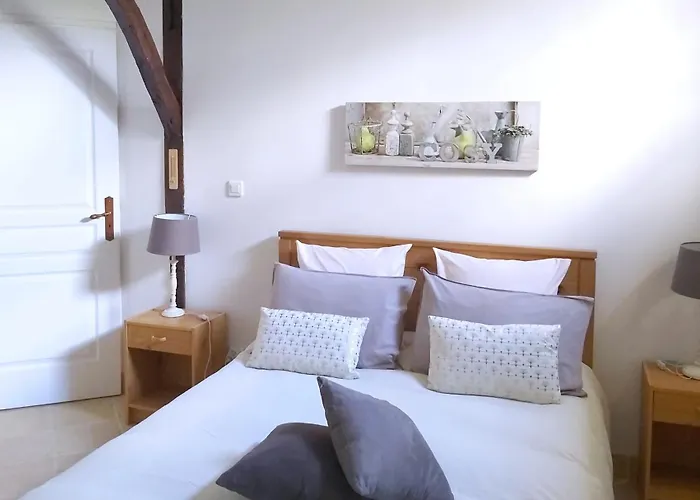 Hébergement de vacances Grand De Charme 190 M2 Avec Billard, Jardin Et Cheminée- Idéal Familles Ou Entre Amis - Proche Canal Du Midi *