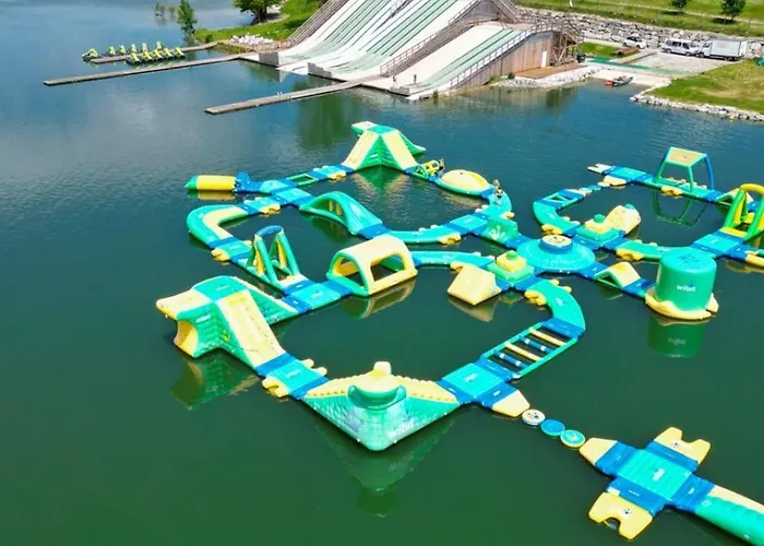 Grand De Charme 190 M2 Avec Billard, Jardin Et Cheminée- Idéal Familles Ou Entre Amis - Proche Canal Du Midi Hébergement de vacances Lagarde (Haute-Garonne)